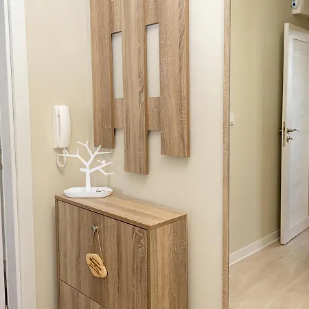 Bright One-bedroom Flat With Balcony I Quiet Area By Flat Mаnаger *