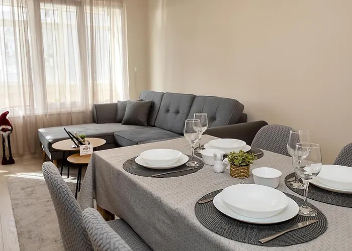 דירה Bright One-bedroom Flat With Balcony I Quiet Area By Flat Mаnаger