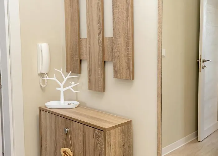 Bright One-bedroom Flat With Balcony I Quiet Area By Flat Mаnаger *